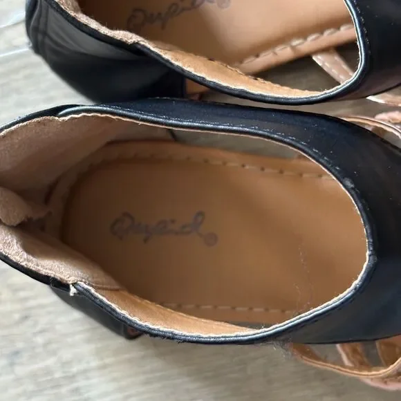 Qupid Gladiator Sandals Women's 6.5 Black Gold Pink Braided Flat Zip - Picture 5 of 7